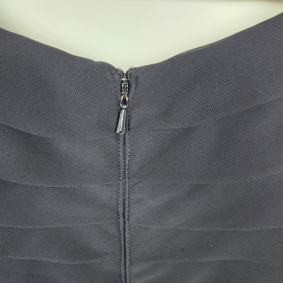 Adrianna Papell Black Ruffled Short Sleeve Zip Back Sheath Cocktail Dress Sz 10 - Picture 5 of 11